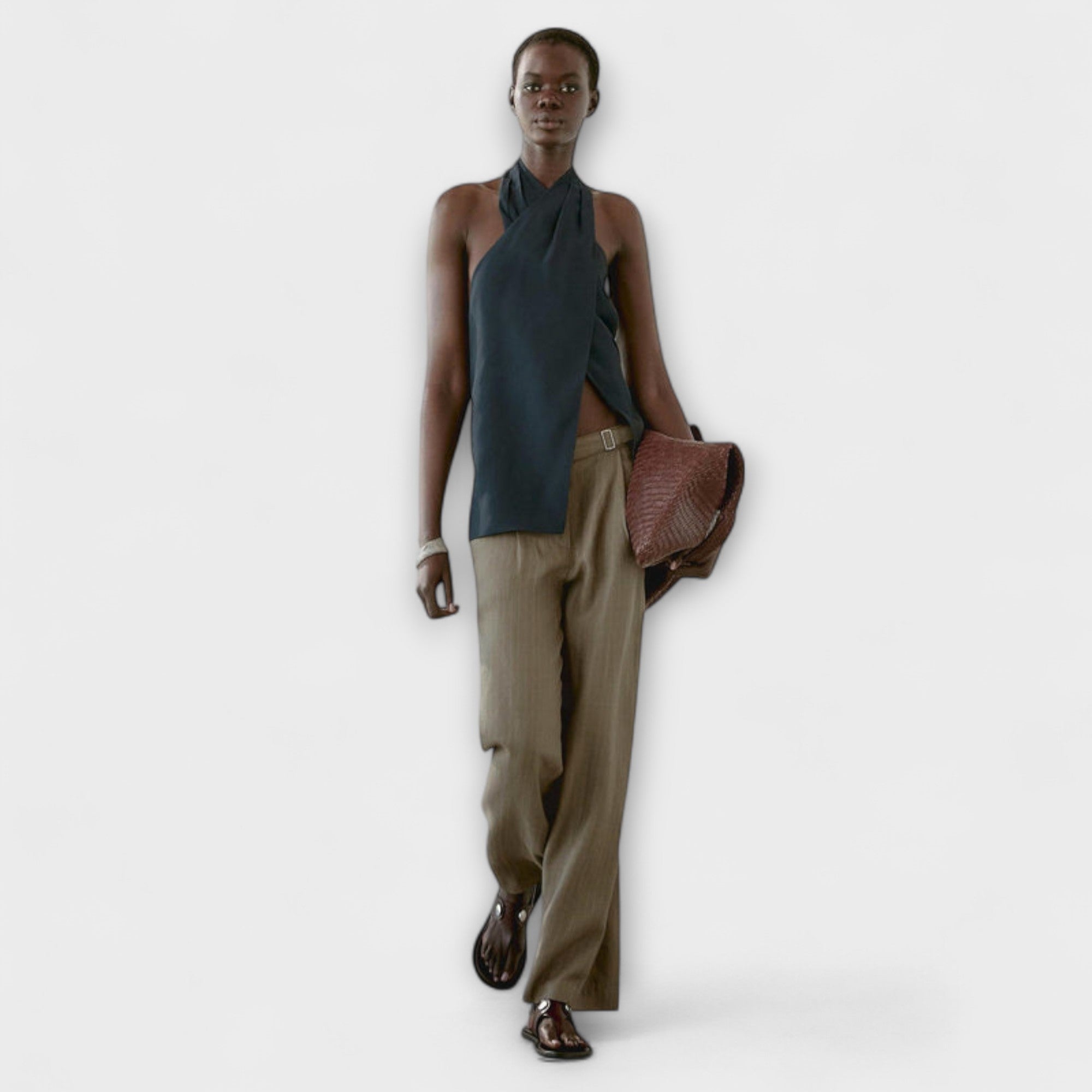 Leah - Blå halterneck-topp med utskjæring bak