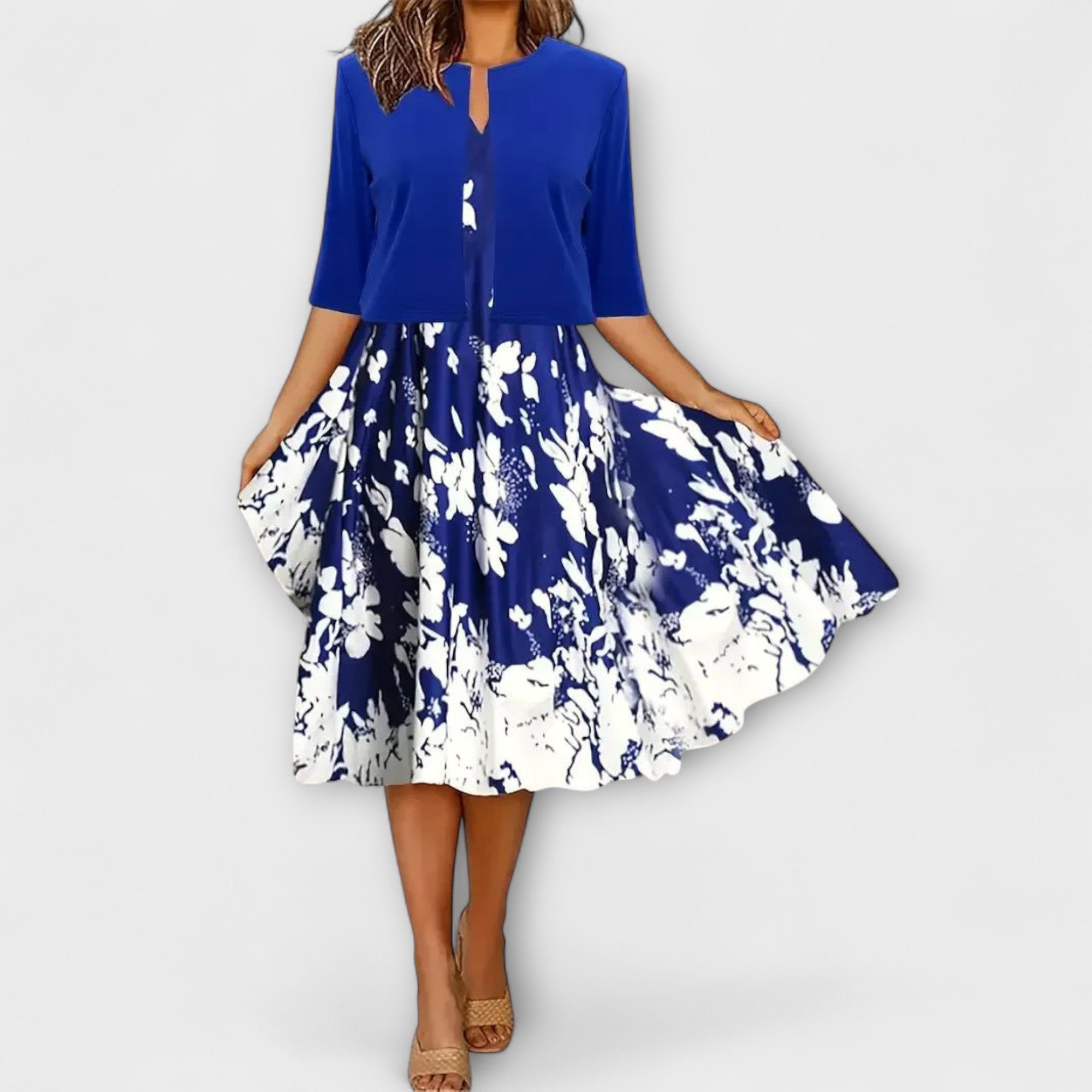 여성용 미디 드레스와 블레이저