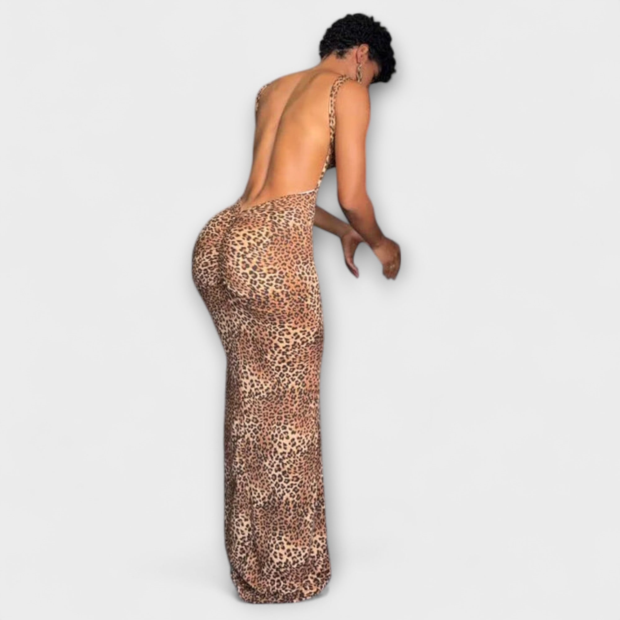 Della - Maxi kjole med leopardprint og udskæring på ryggen