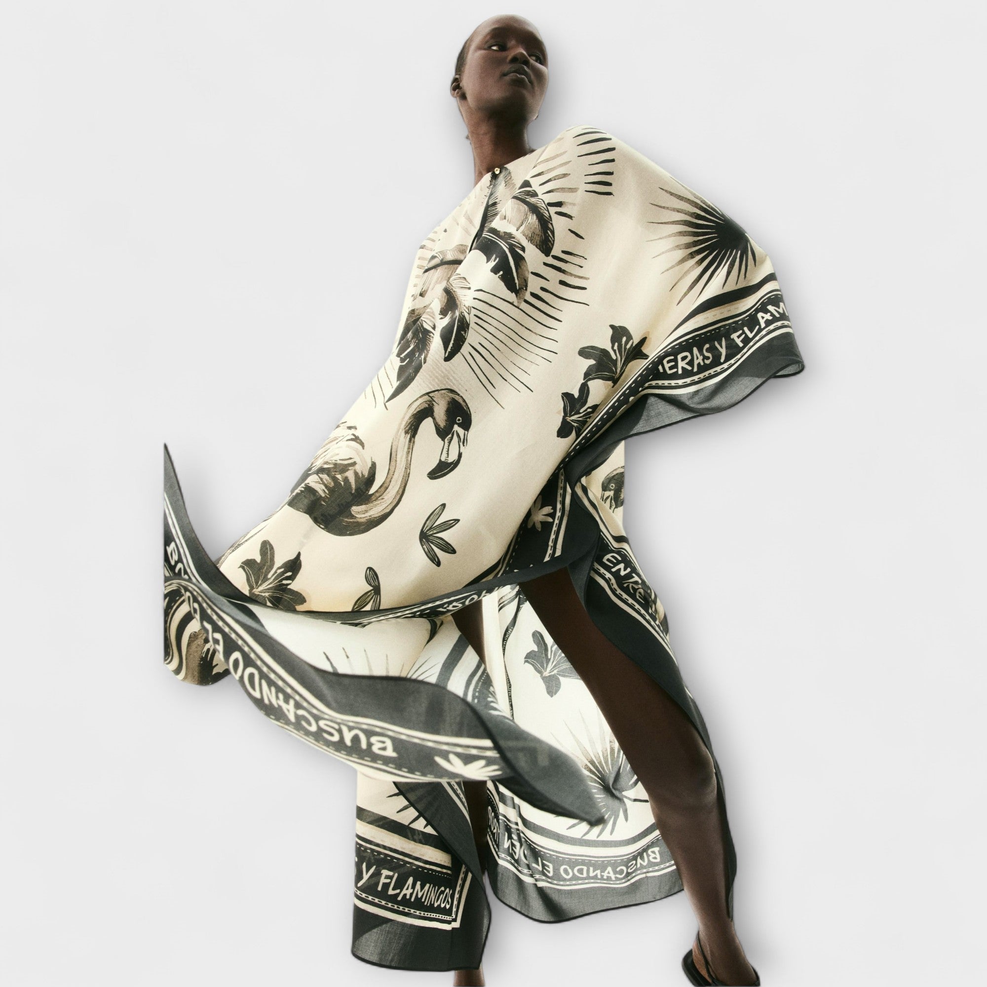 Melissa - Extra stor kaftanmaxiklänning med flamingotryck